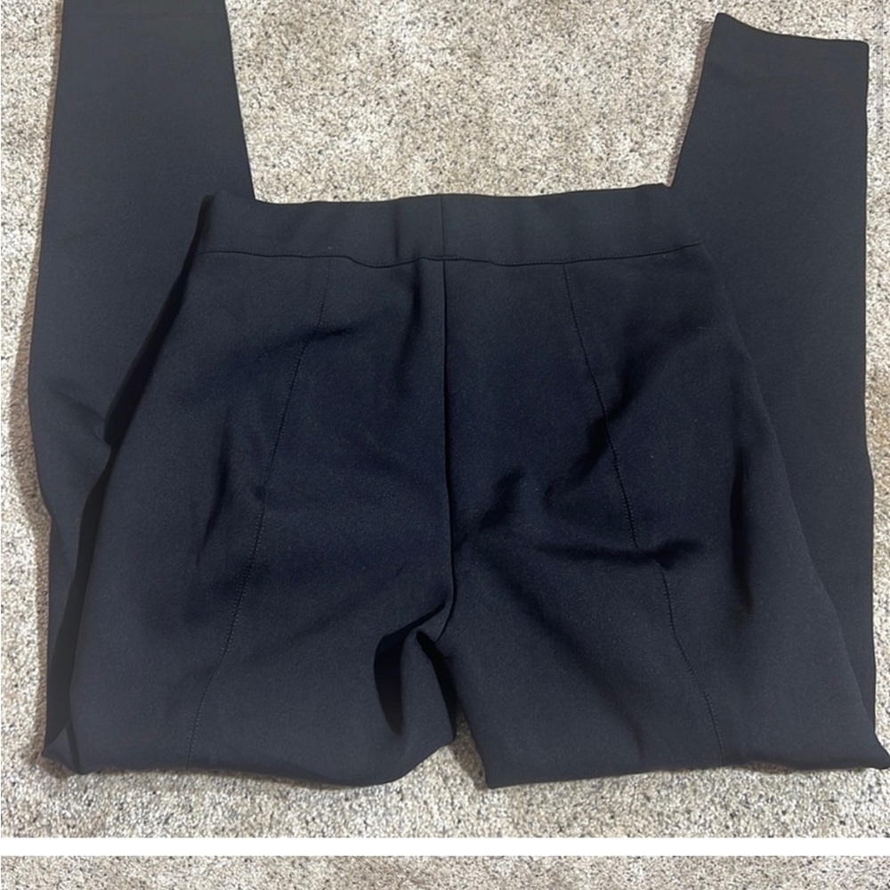Black leggings